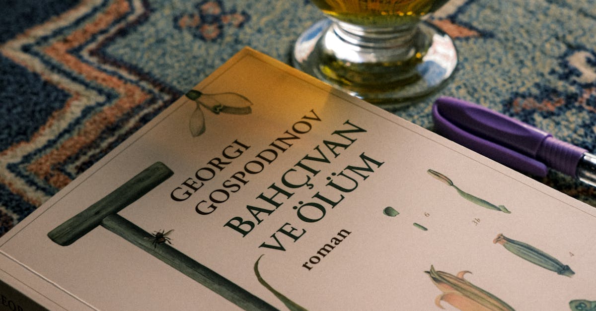 Social Media Savvy: How Salons Market Through Digital Platforms